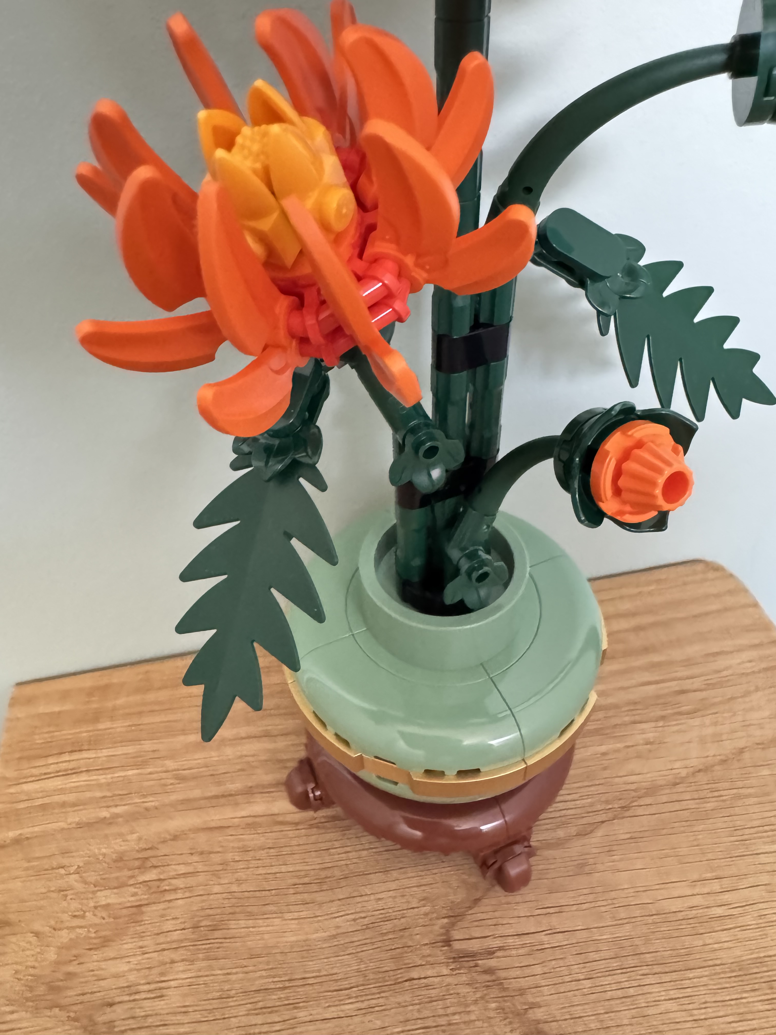 LEGO chrysant ingezoomd op bloemknop