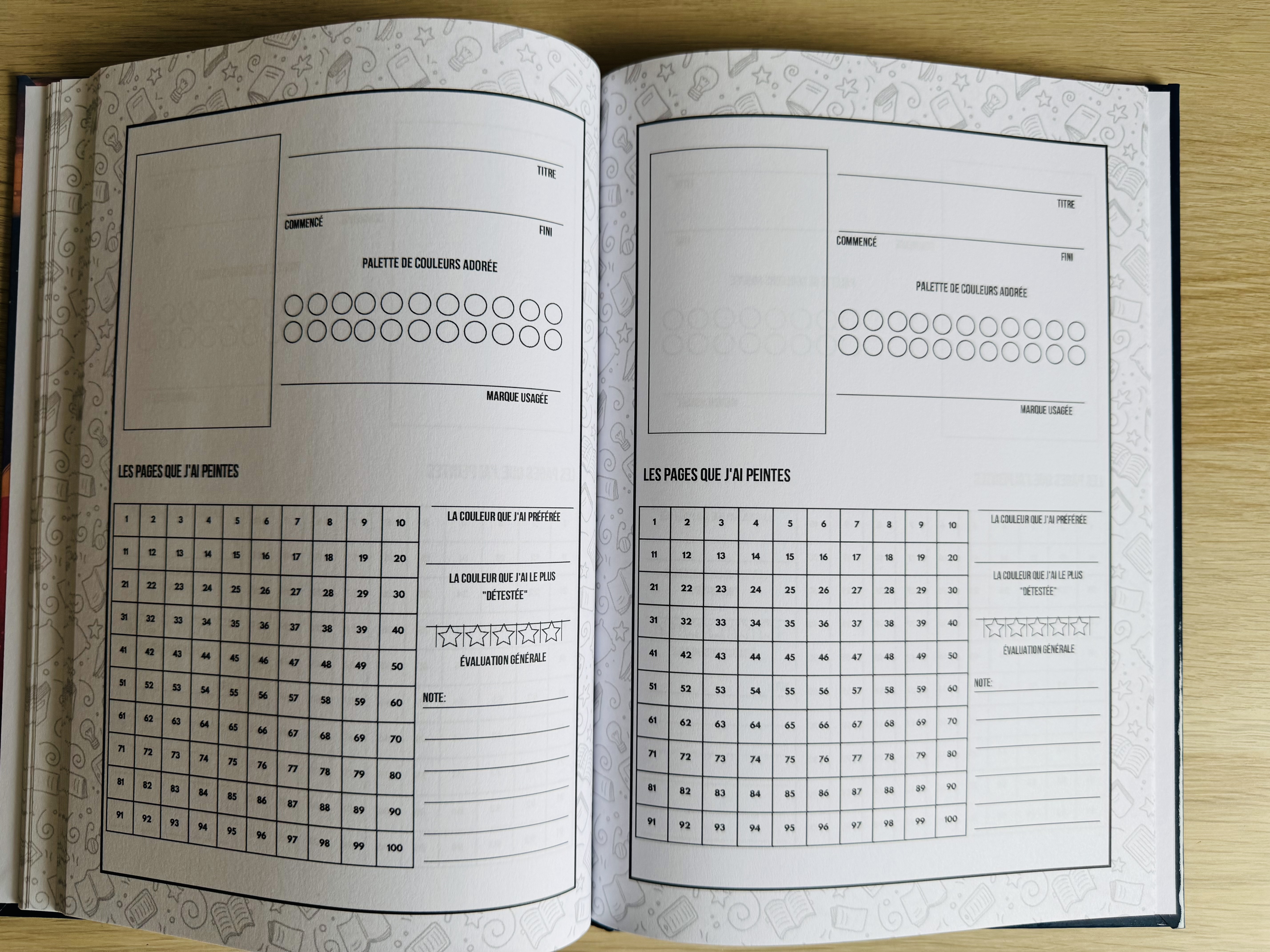 Lege pagina’s uit Color Tracker Journal