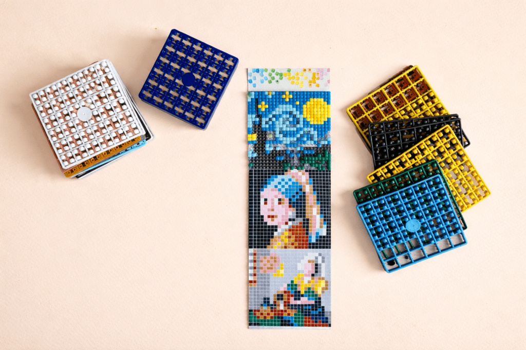 De kubusset Nederlandse meesterwerken van Pixelhobby alle onderdelen bij elkaar