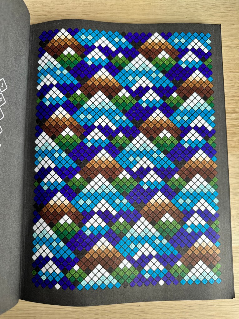 Kleurplaat met bergen patroon