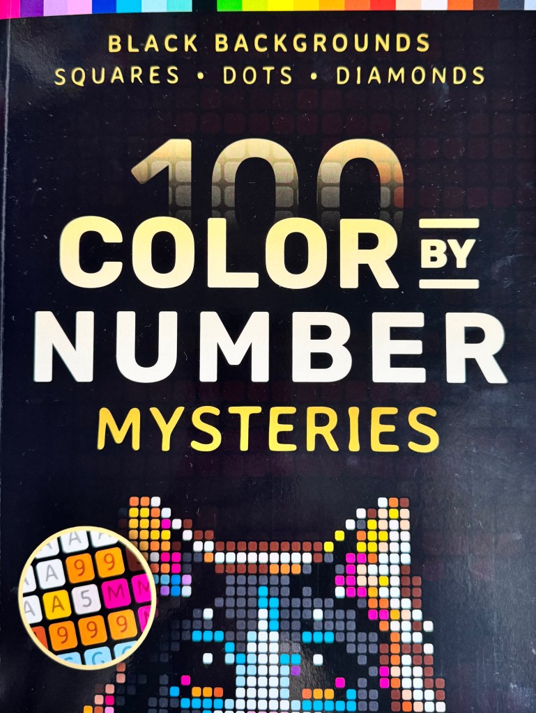 Kaft kleurboek 100 color by number mysteries (black background)