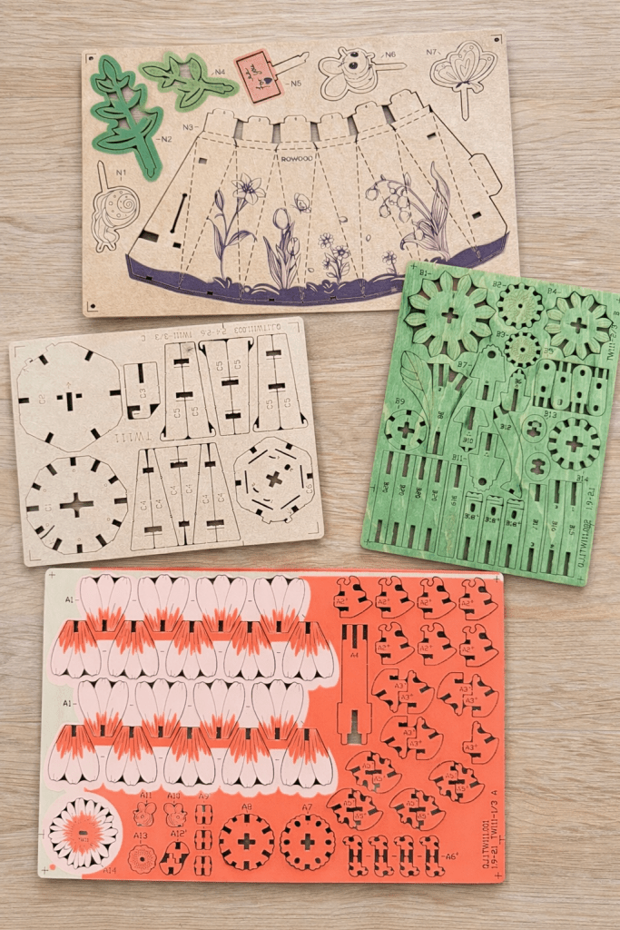 Alle onderdelen van de houten gerbera