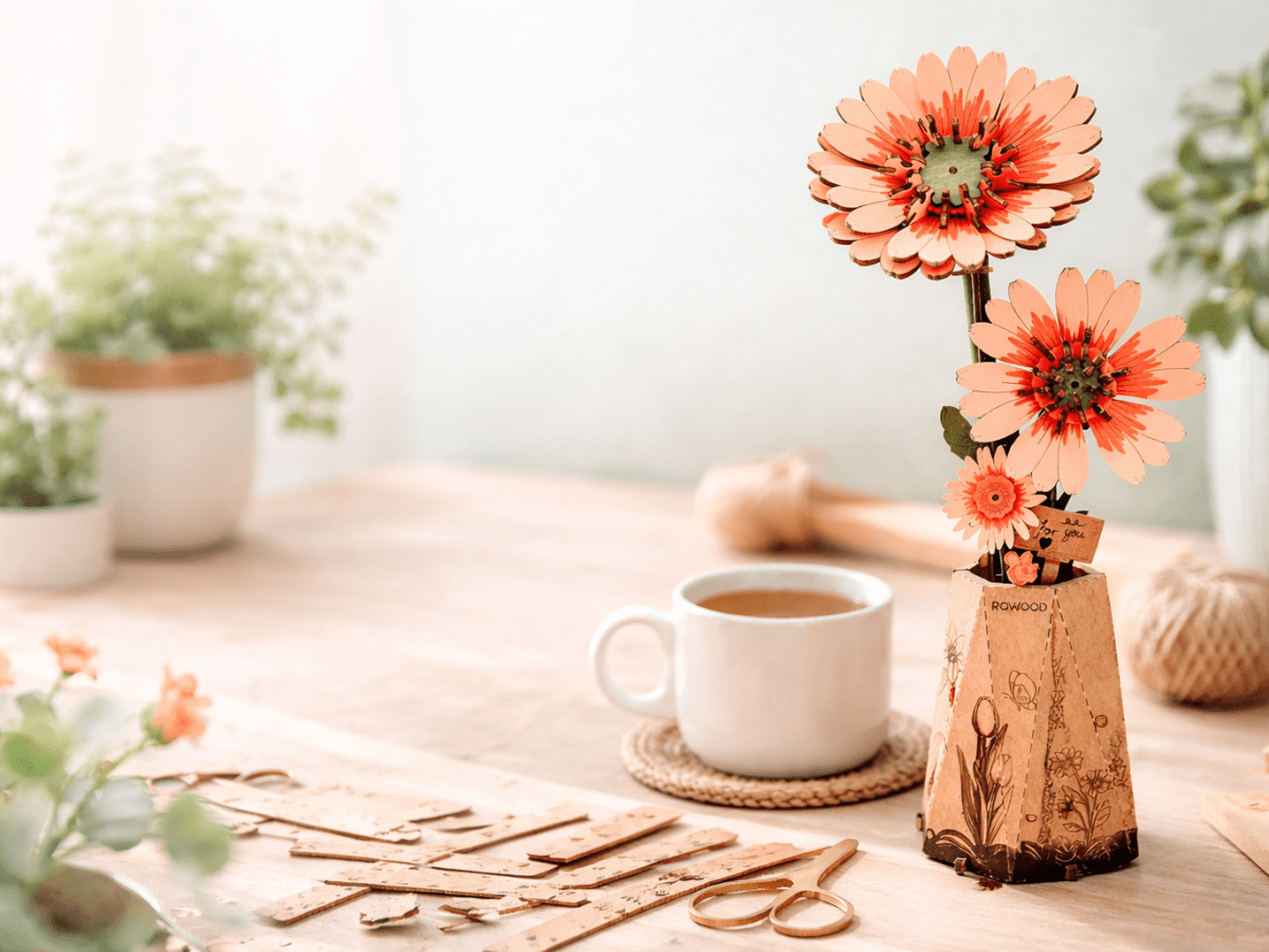 Een houten gerbera in elkaar zetten: klein werkje, verrassend leuk&nbsp;resultaat